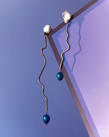 Blue pearl mismatched earrings 